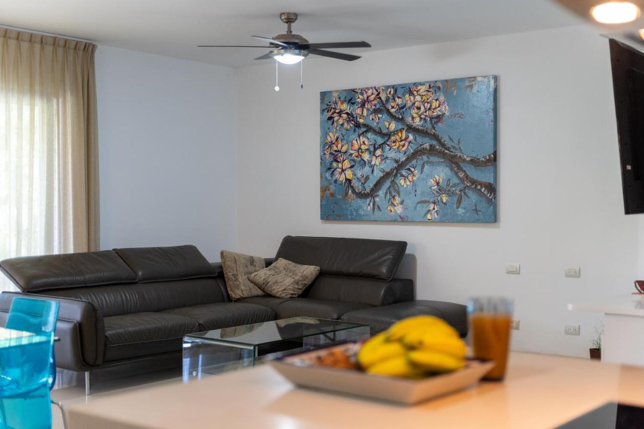 Stunning Ocean Front By Boutique Apartamento Playa del Carmen
